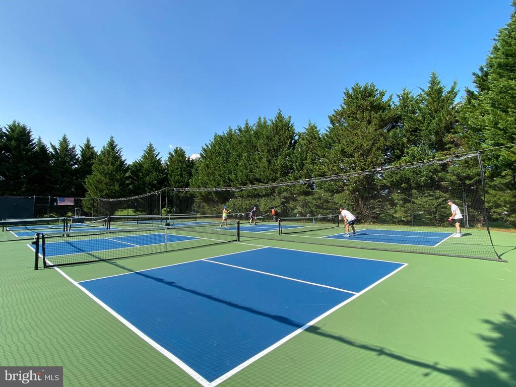 10616 CHATHAM RIDGE WAY, SPOTSYLVANIA, Virginia 22551, 4 Bedrooms Bedrooms, ,3 BathroomsBathrooms,Residential,FAWN LAKE,10616 CHATHAM RIDGE WAY,VASP2039726 MLS # VASP2039726 10616 CHATHAM RIDGE WAY, SPOTSYLVANIA, Virginia 22551, 4 Bedrooms Bedrooms, ,3 BathroomsBathrooms,Residential,FAWN LAKE,10616 CHATHAM RIDGE WAY,VASP2039726 MLS # VASP2039726