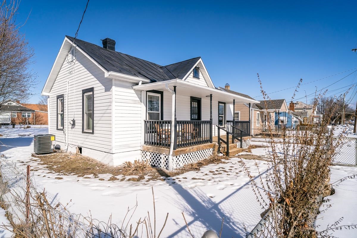 513 N BATH AVE, WAYNESBORO, Virginia 22980, 2 Bedrooms Bedrooms, ,1 BathroomBathrooms,Residential,513 N BATH AVE,673205 MLS # 673205