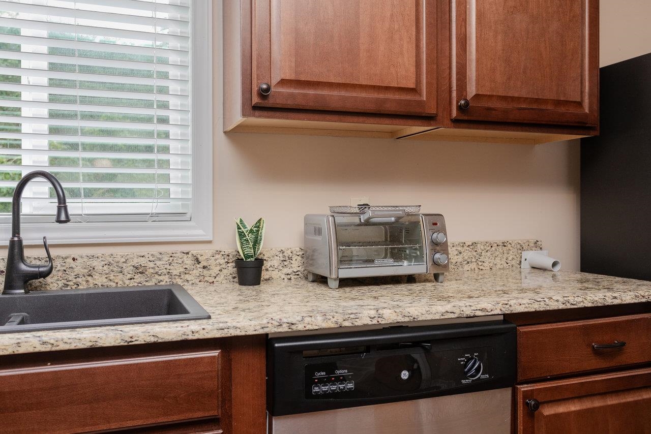 159 PARK VIEW LN, SHENANDOAH, Virginia 22849, 3 Bedrooms Bedrooms, ,2 BathroomsBathrooms,Residential,159 PARK VIEW LN,674261 MLS # 674261