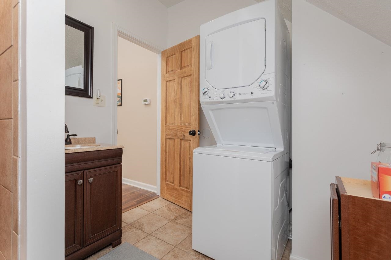 159 PARK VIEW LN, SHENANDOAH, Virginia 22849, 3 Bedrooms Bedrooms, ,2 BathroomsBathrooms,Residential,159 PARK VIEW LN,674261 MLS # 674261