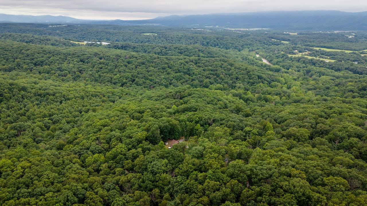 159 PARK VIEW LN, SHENANDOAH, Virginia 22849, 3 Bedrooms Bedrooms, ,2 BathroomsBathrooms,Residential,159 PARK VIEW LN,674261 MLS # 674261