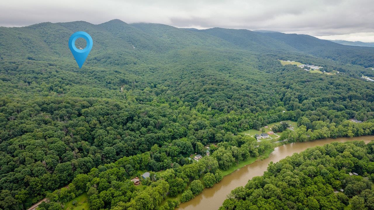 159 PARK VIEW LN, SHENANDOAH, Virginia 22849, 3 Bedrooms Bedrooms, ,2 BathroomsBathrooms,Residential,159 PARK VIEW LN,674261 MLS # 674261