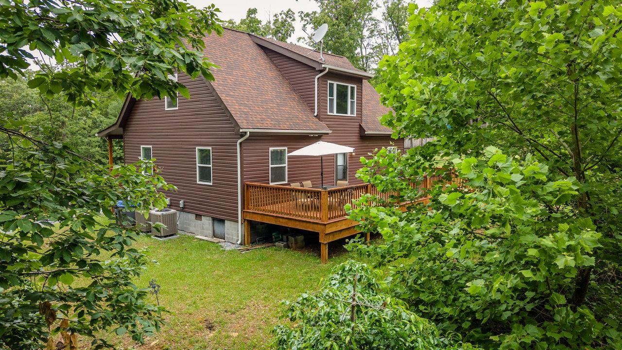 159 PARK VIEW LN, SHENANDOAH, Virginia 22849, 3 Bedrooms Bedrooms, ,2 BathroomsBathrooms,Residential,159 PARK VIEW LN,674261 MLS # 674261