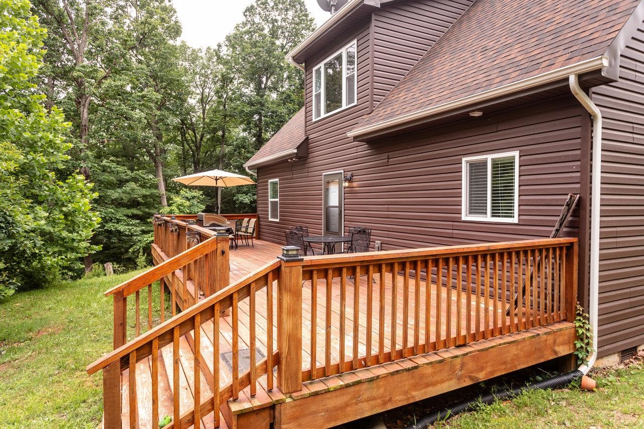 159 PARK VIEW LN, SHENANDOAH, Virginia 22849, 3 Bedrooms Bedrooms, ,2 BathroomsBathrooms,Residential,159 PARK VIEW LN,674261 MLS # 674261