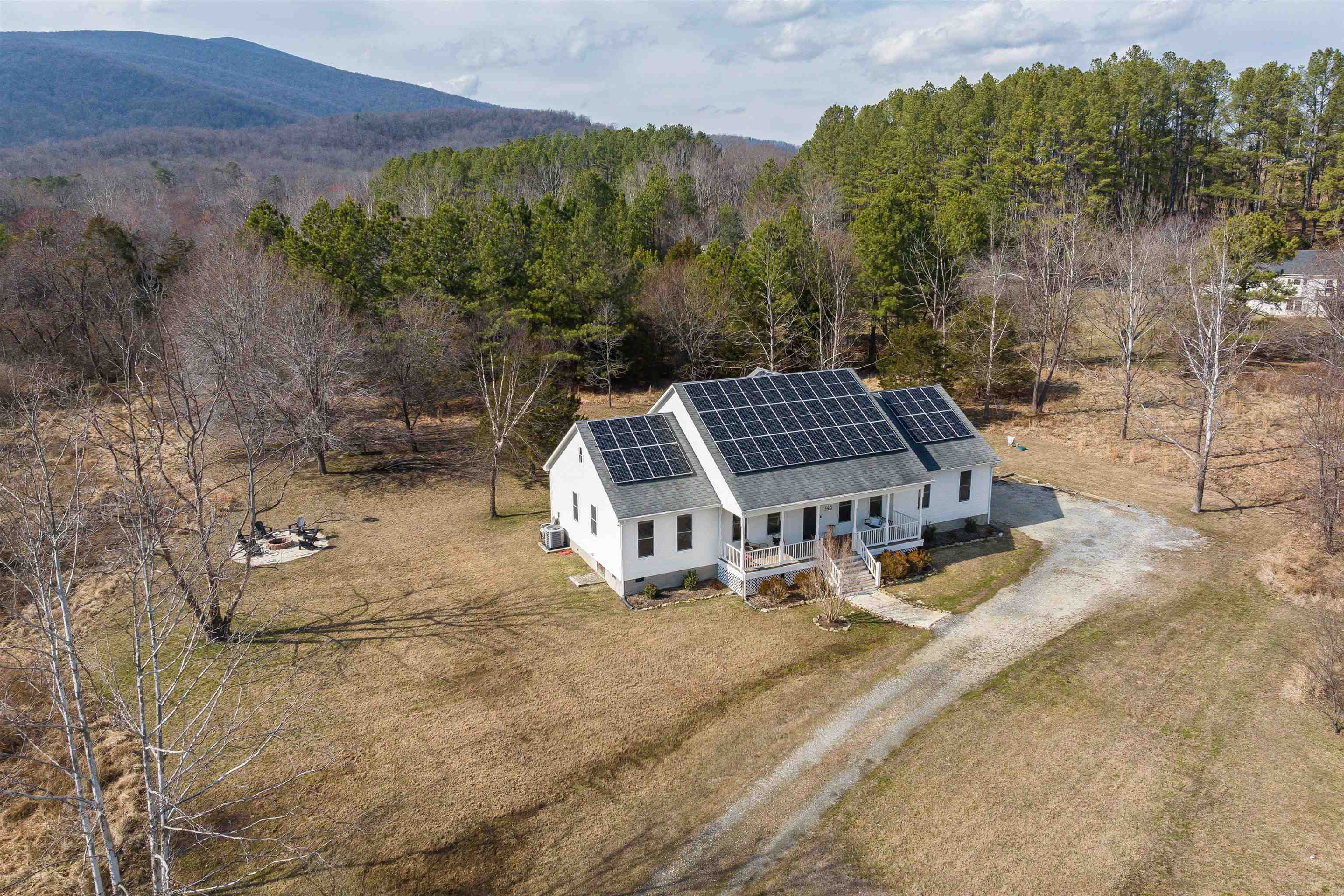 446 ROCKFISH SCHOOL LN, AFTON, Virginia 22920, 4 Bedrooms Bedrooms, ,2 BathroomsBathrooms,Residential,446 ROCKFISH SCHOOL LN,674265 MLS # 674265