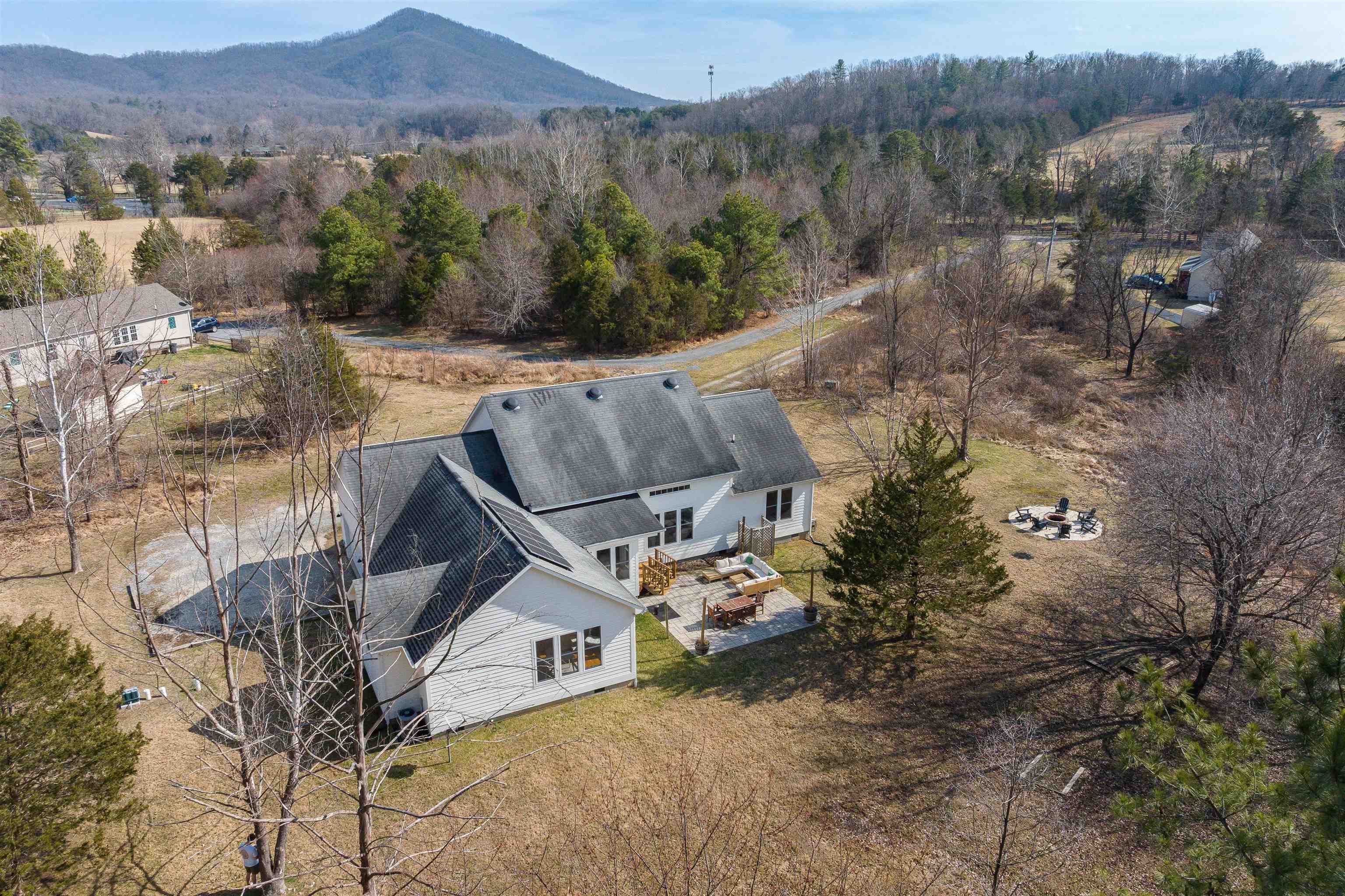 446 ROCKFISH SCHOOL LN, AFTON, Virginia 22920, 4 Bedrooms Bedrooms, ,2 BathroomsBathrooms,Residential,446 ROCKFISH SCHOOL LN,674265 MLS # 674265
