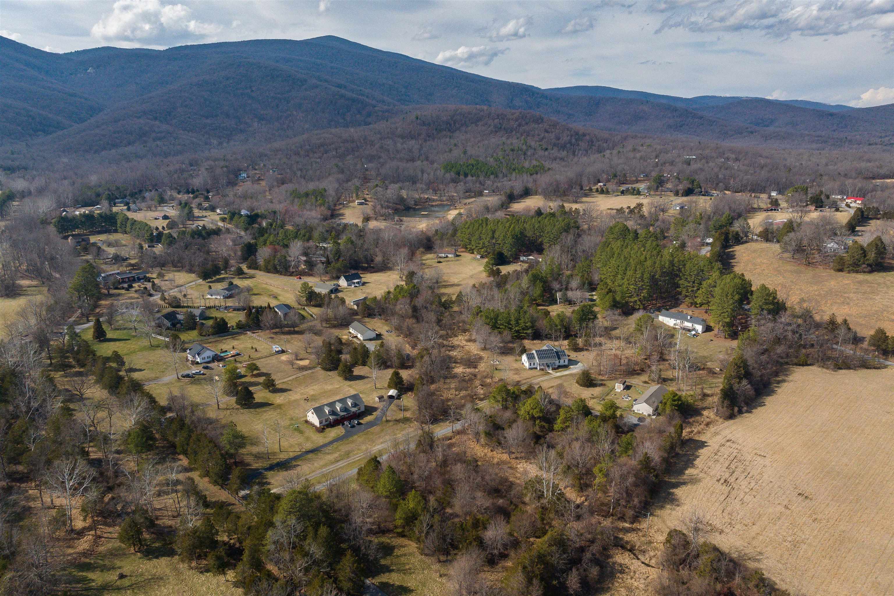 446 ROCKFISH SCHOOL LN, AFTON, Virginia 22920, 4 Bedrooms Bedrooms, ,2 BathroomsBathrooms,Residential,446 ROCKFISH SCHOOL LN,674265 MLS # 674265