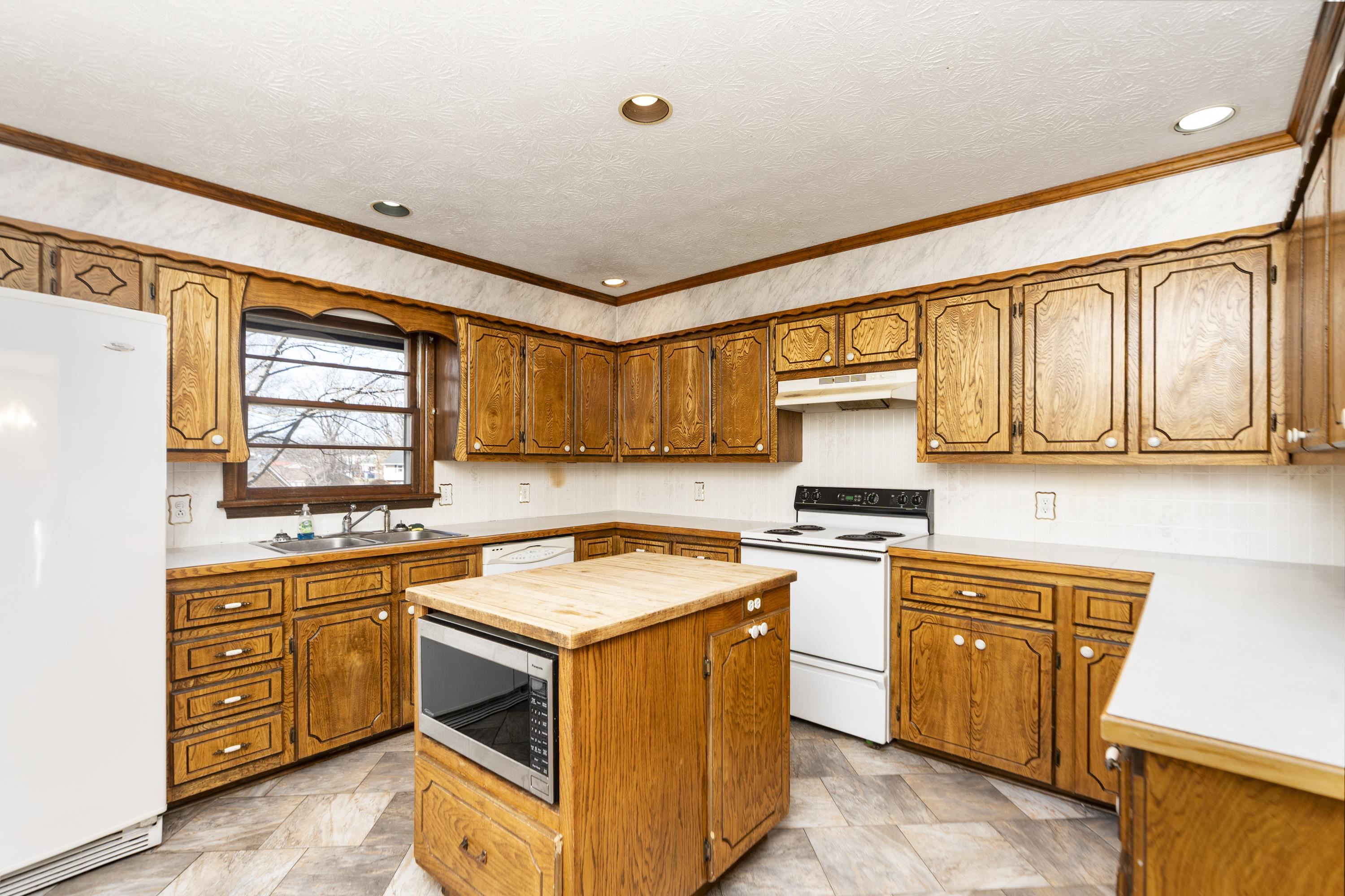 109 COUNTRY LODGE RD, WAYNESBORO, Virginia 22980, 4 Bedrooms Bedrooms, ,3 BathroomsBathrooms,Residential,109 COUNTRY LODGE RD,674268 MLS # 674268