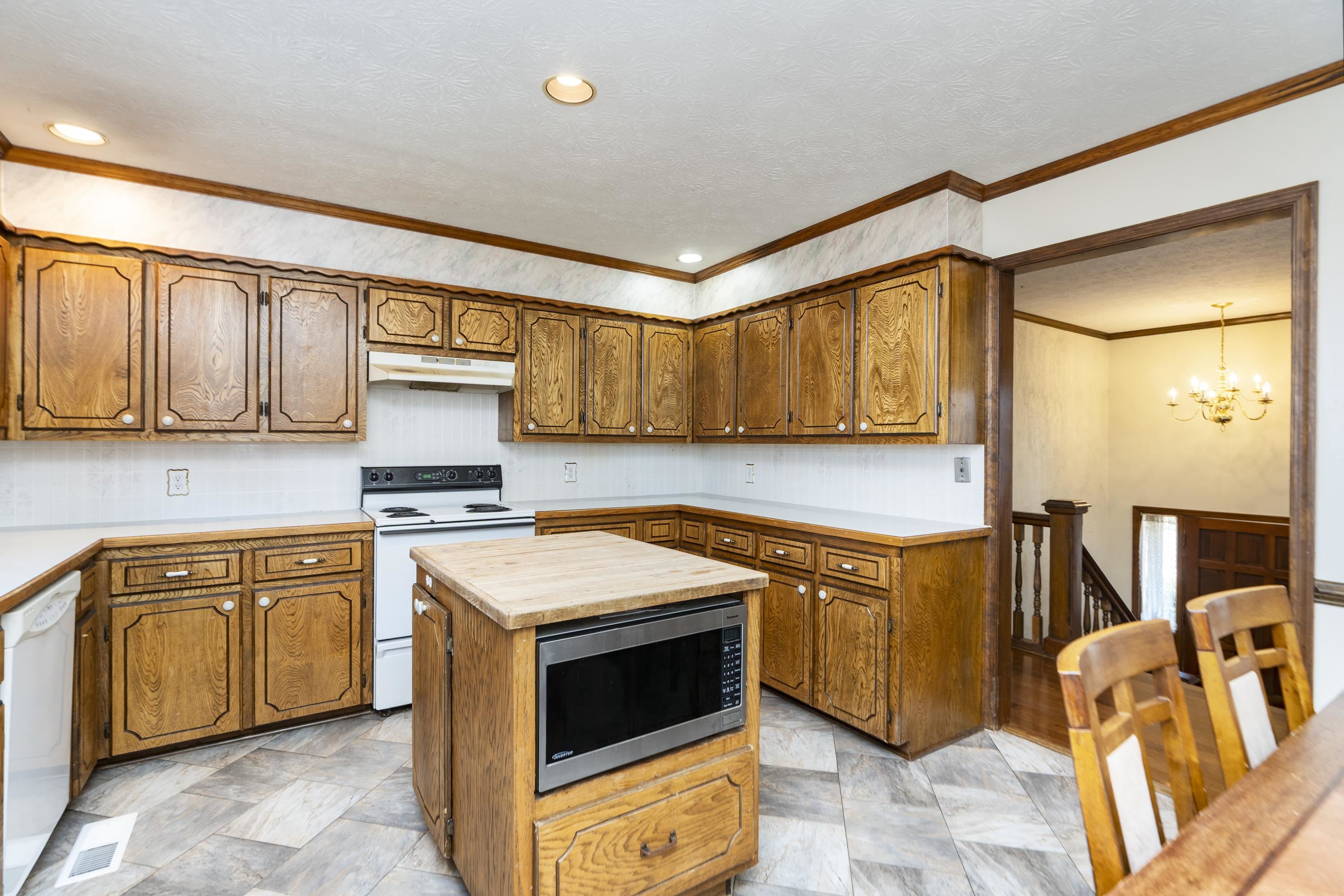 109 COUNTRY LODGE RD, WAYNESBORO, Virginia 22980, 4 Bedrooms Bedrooms, ,3 BathroomsBathrooms,Residential,109 COUNTRY LODGE RD,674268 MLS # 674268