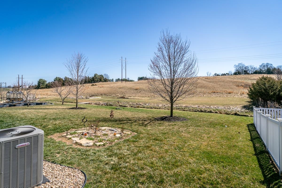 74 AUTUMN BLUFF DR, WEYERS CAVE, Virginia 24486, 4 Bedrooms Bedrooms, ,3 BathroomsBathrooms,Residential,74 AUTUMN BLUFF DR,674271 MLS # 674271