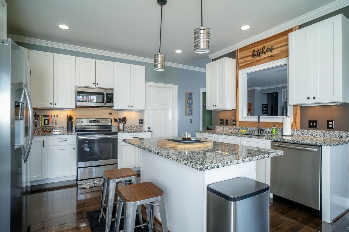 74 AUTUMN BLUFF DR, WEYERS CAVE, Virginia 24486, 4 Bedrooms Bedrooms, ,3 BathroomsBathrooms,Residential,74 AUTUMN BLUFF DR,674271 MLS # 674271