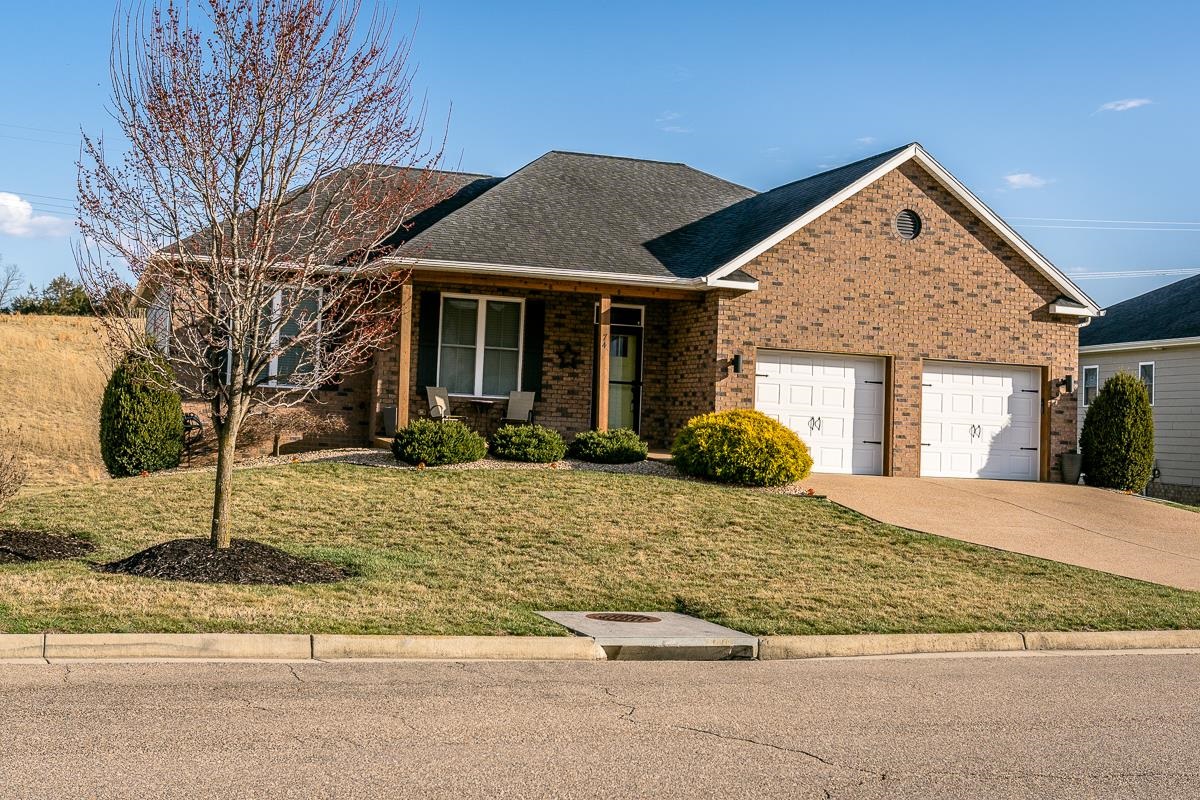 74 AUTUMN BLUFF DR, WEYERS CAVE, Virginia 24486, 4 Bedrooms Bedrooms, ,3 BathroomsBathrooms,Residential,74 AUTUMN BLUFF DR,674271 MLS # 674271