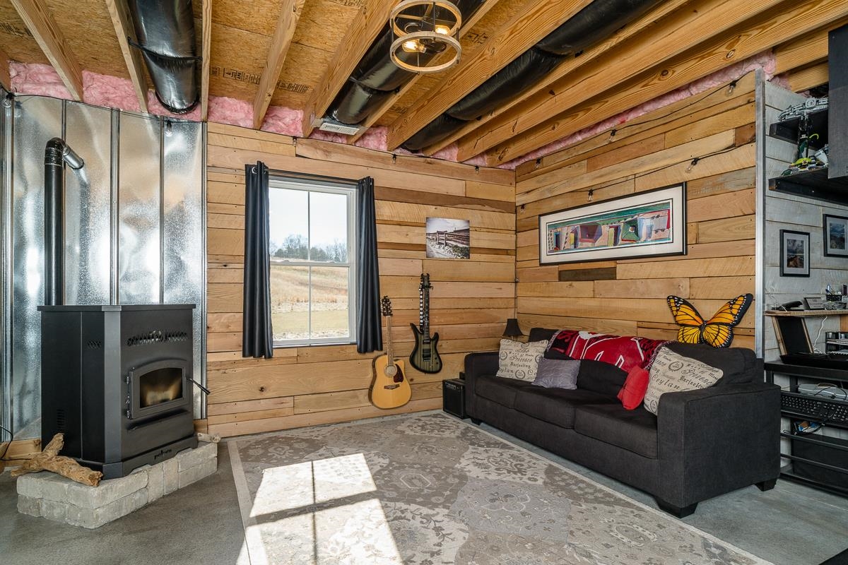 74 AUTUMN BLUFF DR, WEYERS CAVE, Virginia 24486, 4 Bedrooms Bedrooms, ,3 BathroomsBathrooms,Residential,74 AUTUMN BLUFF DR,674271 MLS # 674271