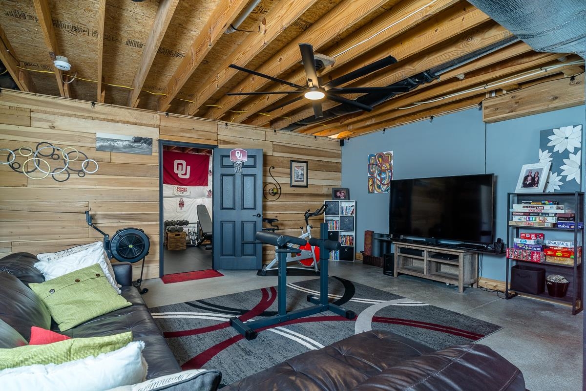 74 AUTUMN BLUFF DR, WEYERS CAVE, Virginia 24486, 4 Bedrooms Bedrooms, ,3 BathroomsBathrooms,Residential,74 AUTUMN BLUFF DR,674271 MLS # 674271