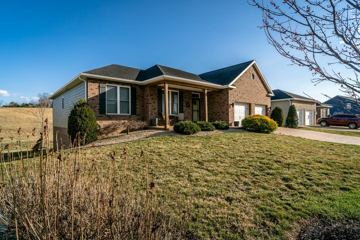 74 AUTUMN BLUFF DR, WEYERS CAVE, Virginia 24486, 4 Bedrooms Bedrooms, ,3 BathroomsBathrooms,Residential,74 AUTUMN BLUFF DR,674271 MLS # 674271