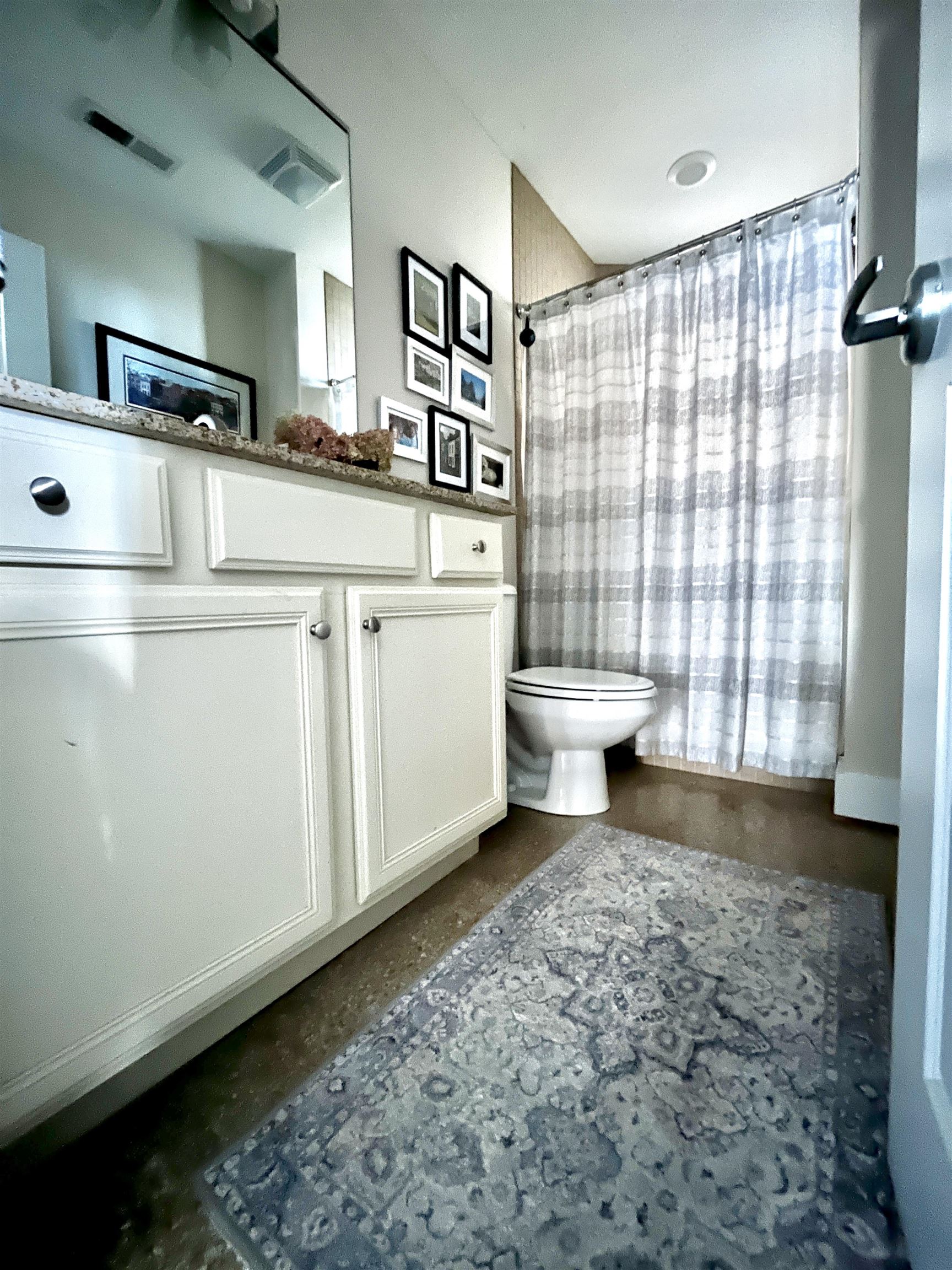 101 W VILLAGE DR, STAUNTON, Virginia 24401, 2 Bedrooms Bedrooms, ,2 BathroomsBathrooms,Residential,UNIT 101 THE BROOKDALE -A CONDOMINIUM,101 W VILLAGE DR,674272 MLS # 674272