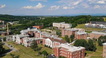 101 W VILLAGE DR, STAUNTON, Virginia 24401, 2 Bedrooms Bedrooms, ,2 BathroomsBathrooms,Residential,UNIT 101 THE BROOKDALE -A CONDOMINIUM,101 W VILLAGE DR,674272 MLS # 674272