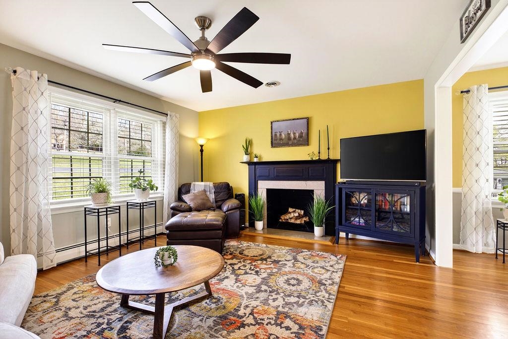 224 MEADOWBROOK RD, STAUNTON, Virginia 24401, 5 Bedrooms Bedrooms, ,3 BathroomsBathrooms,Residential,224 MEADOWBROOK RD,674273 MLS # 674273