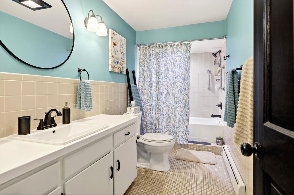 224 MEADOWBROOK RD, STAUNTON, Virginia 24401, 5 Bedrooms Bedrooms, ,3 BathroomsBathrooms,Residential,224 MEADOWBROOK RD,674273 MLS # 674273