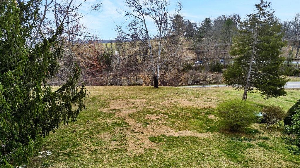 224 MEADOWBROOK RD, STAUNTON, Virginia 24401, 5 Bedrooms Bedrooms, ,3 BathroomsBathrooms,Residential,224 MEADOWBROOK RD,674273 MLS # 674273