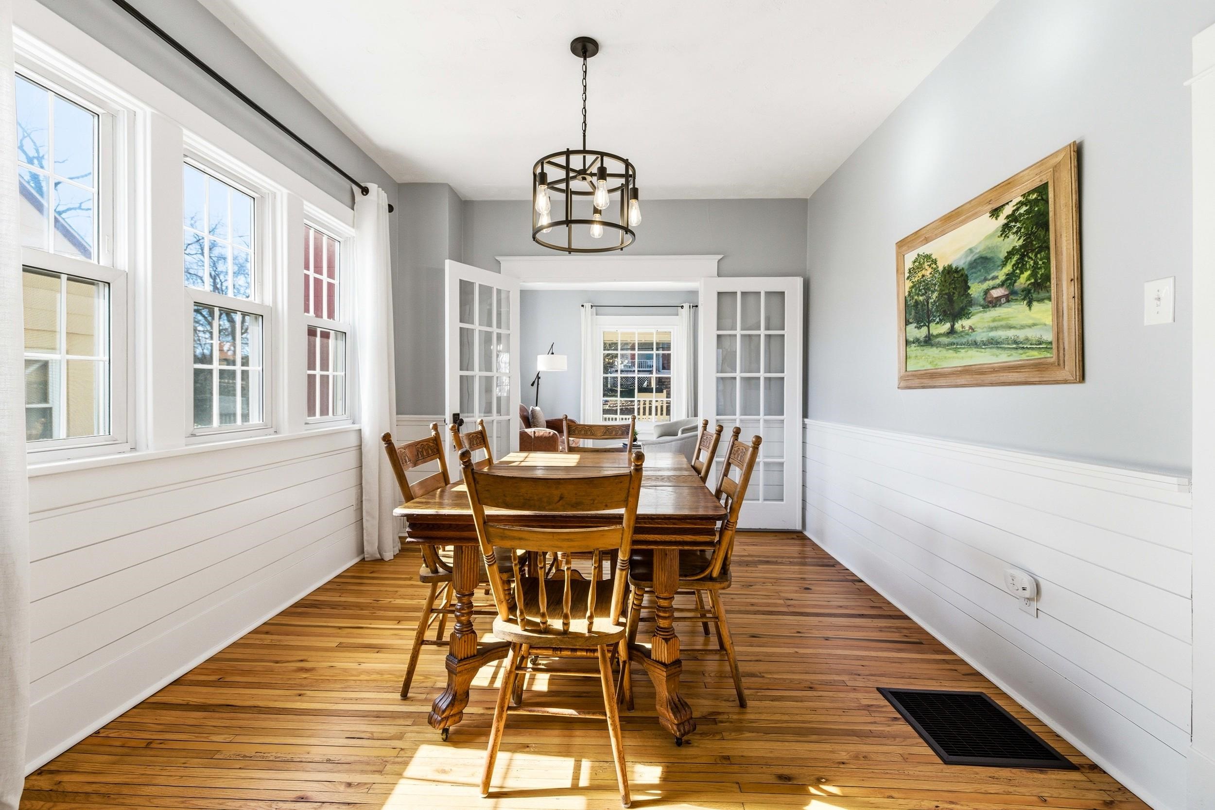 224 N CHURCH ST, WOODSTOCK, Virginia 22664, 3 Bedrooms Bedrooms, ,2 BathroomsBathrooms,Residential,224 N CHURCH ST,674286 MLS # 674286