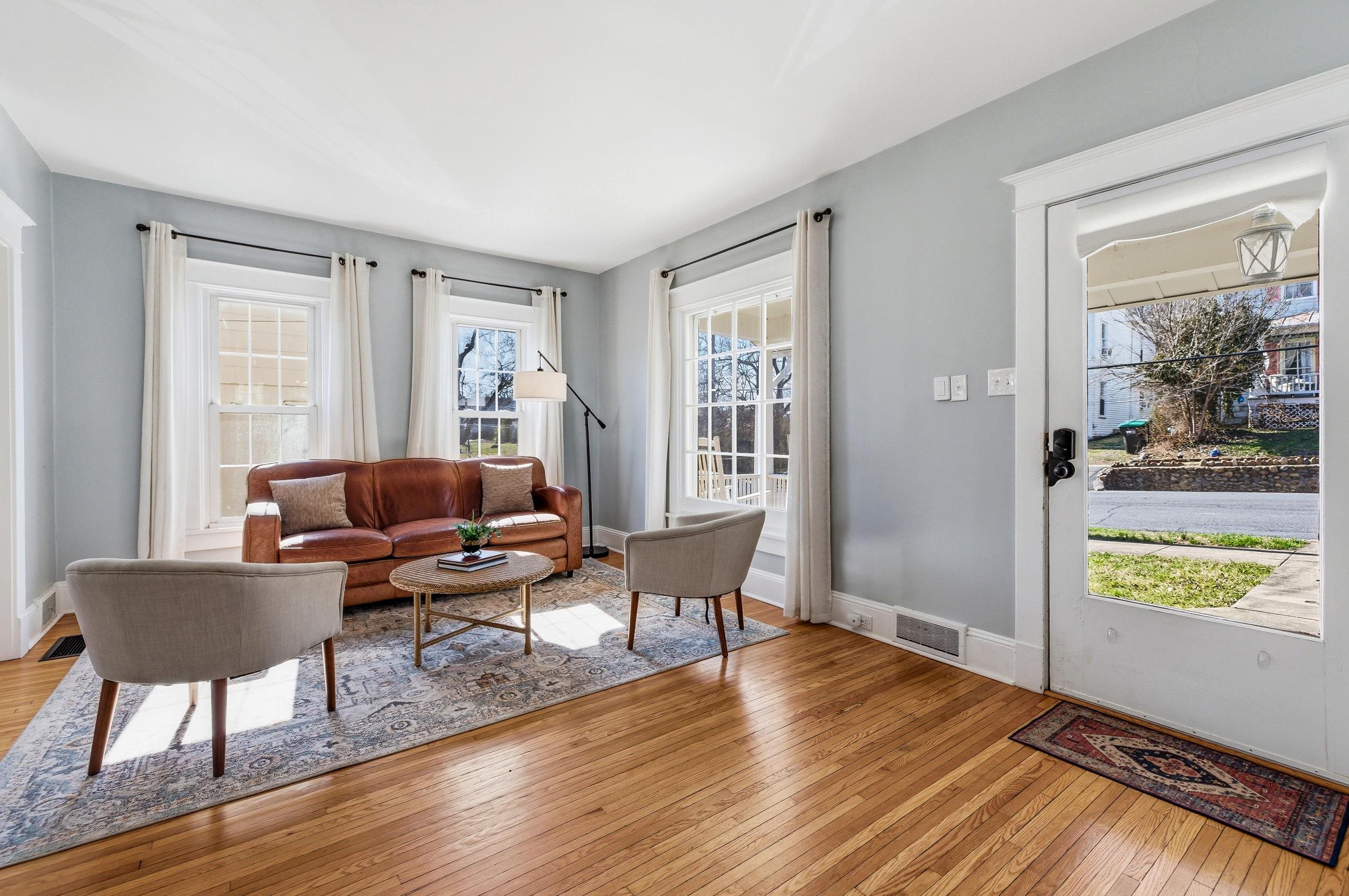 224 N CHURCH ST, WOODSTOCK, Virginia 22664, 3 Bedrooms Bedrooms, ,2 BathroomsBathrooms,Residential,224 N CHURCH ST,674286 MLS # 674286