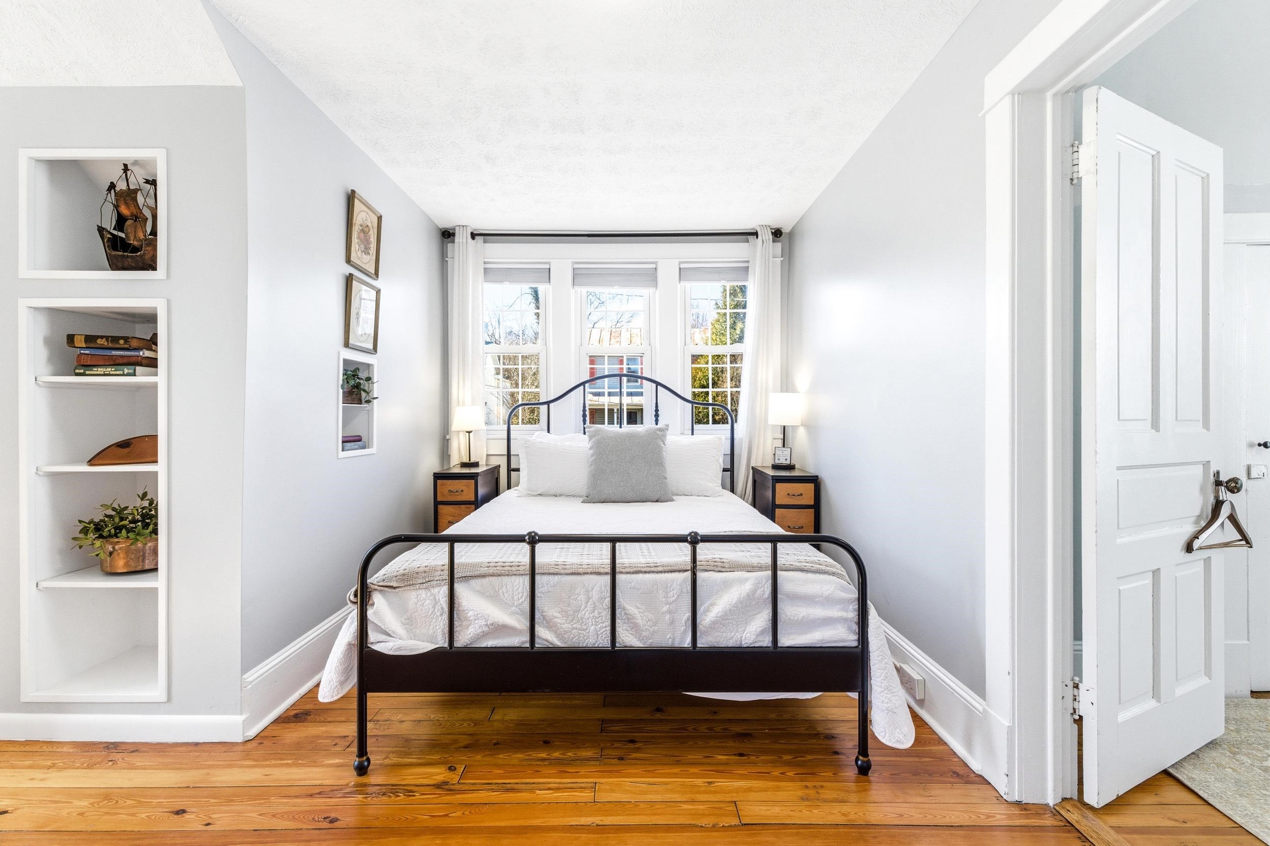 224 N CHURCH ST, WOODSTOCK, Virginia 22664, 3 Bedrooms Bedrooms, ,2 BathroomsBathrooms,Residential,224 N CHURCH ST,674286 MLS # 674286