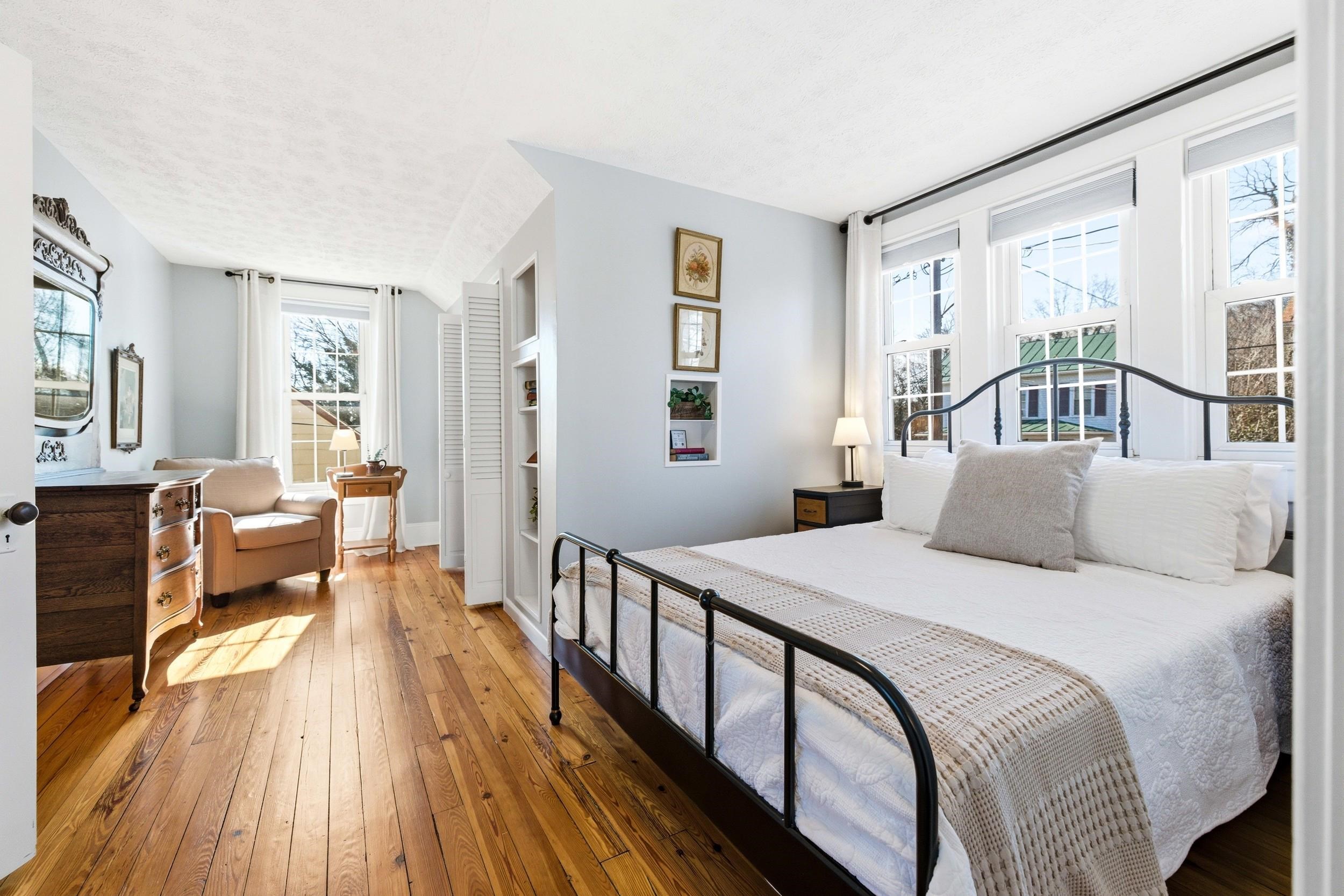 224 N CHURCH ST, WOODSTOCK, Virginia 22664, 3 Bedrooms Bedrooms, ,2 BathroomsBathrooms,Residential,224 N CHURCH ST,674286 MLS # 674286