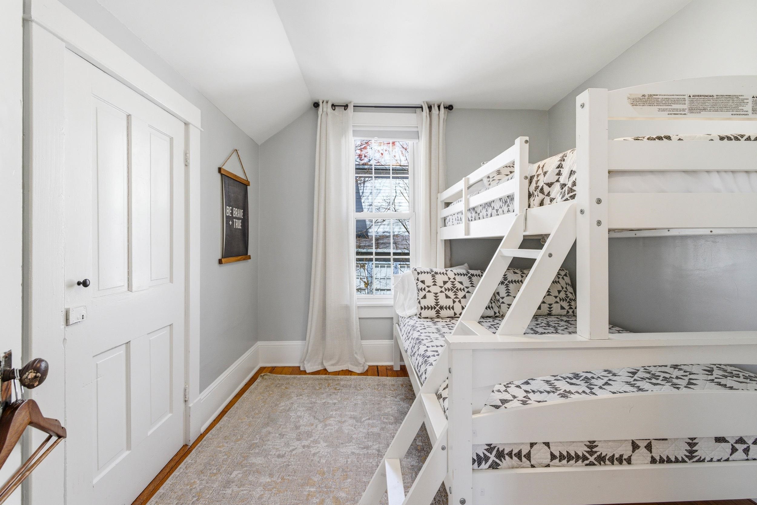 224 N CHURCH ST, WOODSTOCK, Virginia 22664, 3 Bedrooms Bedrooms, ,2 BathroomsBathrooms,Residential,224 N CHURCH ST,674286 MLS # 674286