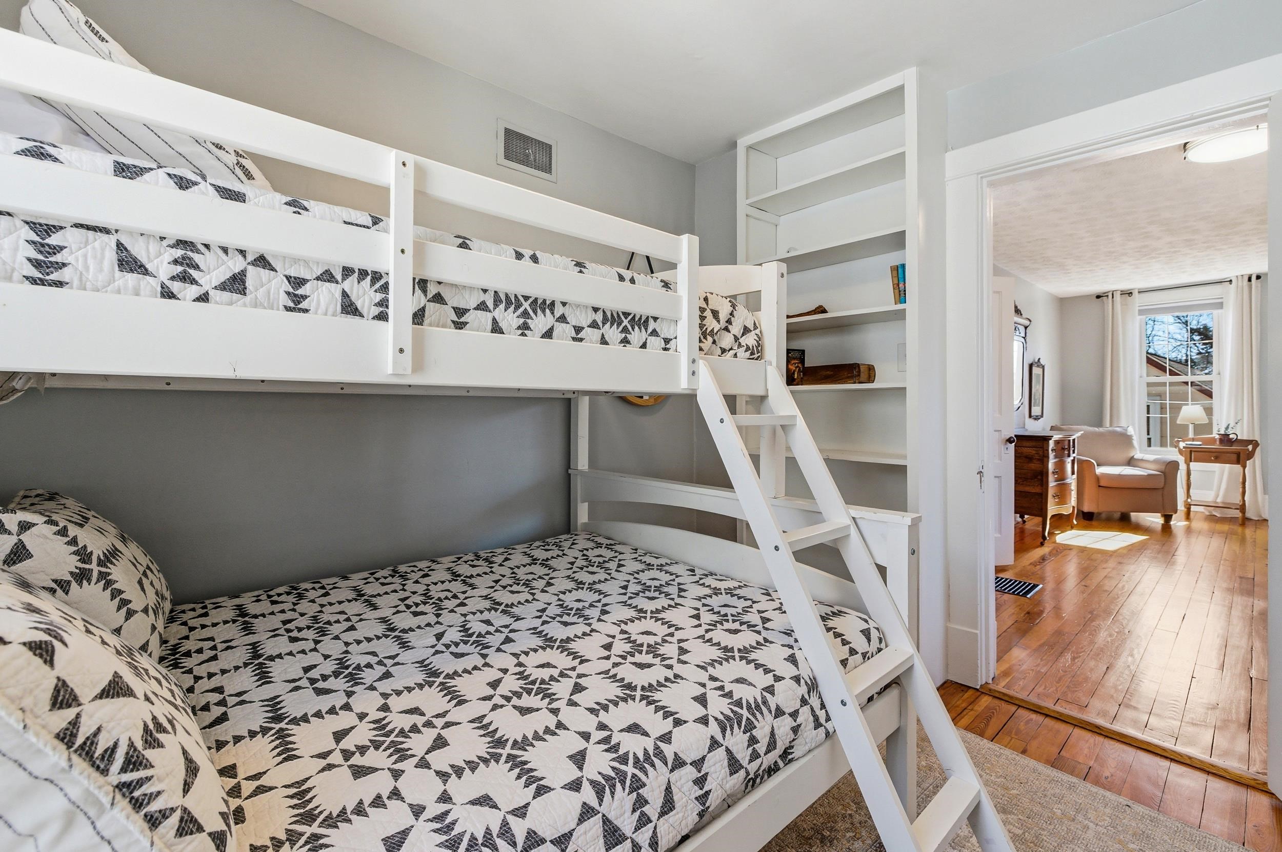 224 N CHURCH ST, WOODSTOCK, Virginia 22664, 3 Bedrooms Bedrooms, ,2 BathroomsBathrooms,Residential,224 N CHURCH ST,674286 MLS # 674286