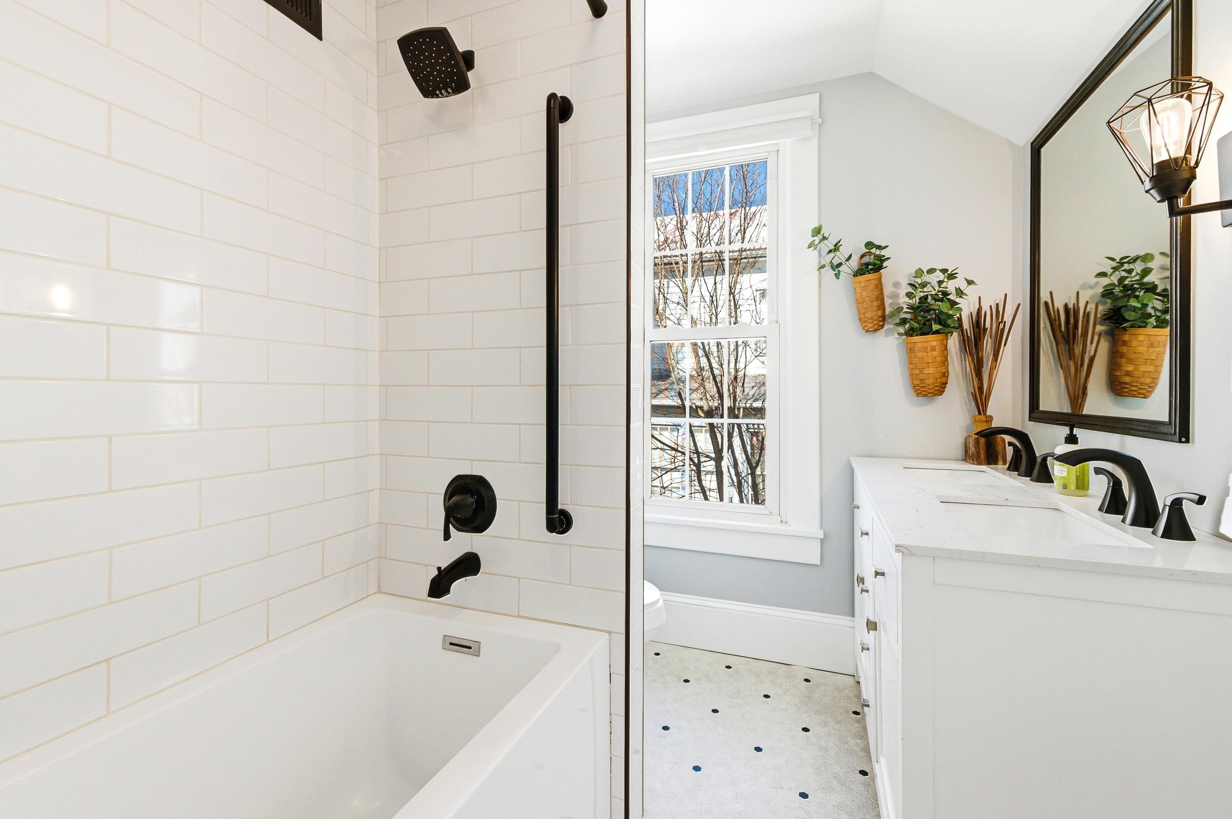 224 N CHURCH ST, WOODSTOCK, Virginia 22664, 3 Bedrooms Bedrooms, ,2 BathroomsBathrooms,Residential,224 N CHURCH ST,674286 MLS # 674286