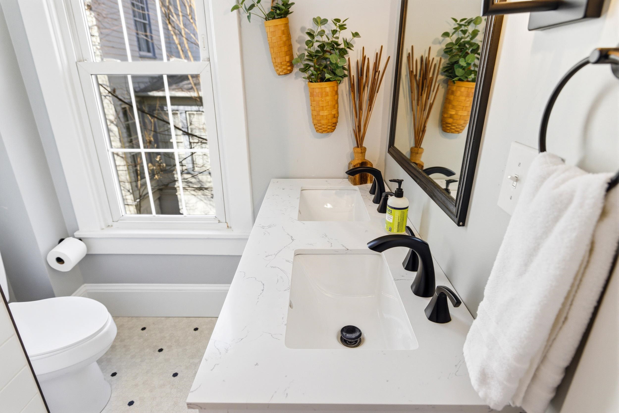 224 N CHURCH ST, WOODSTOCK, Virginia 22664, 3 Bedrooms Bedrooms, ,2 BathroomsBathrooms,Residential,224 N CHURCH ST,674286 MLS # 674286