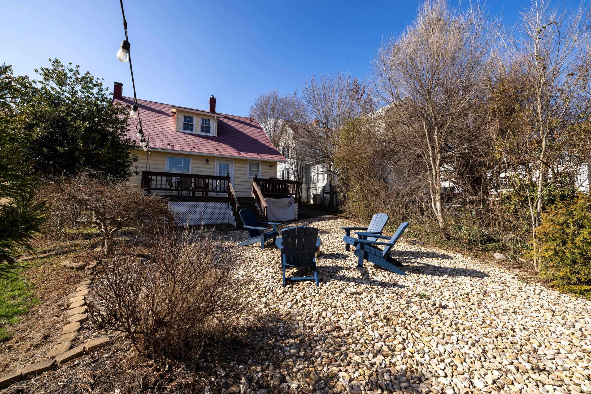 224 N CHURCH ST, WOODSTOCK, Virginia 22664, 3 Bedrooms Bedrooms, ,2 BathroomsBathrooms,Residential,224 N CHURCH ST,674286 MLS # 674286