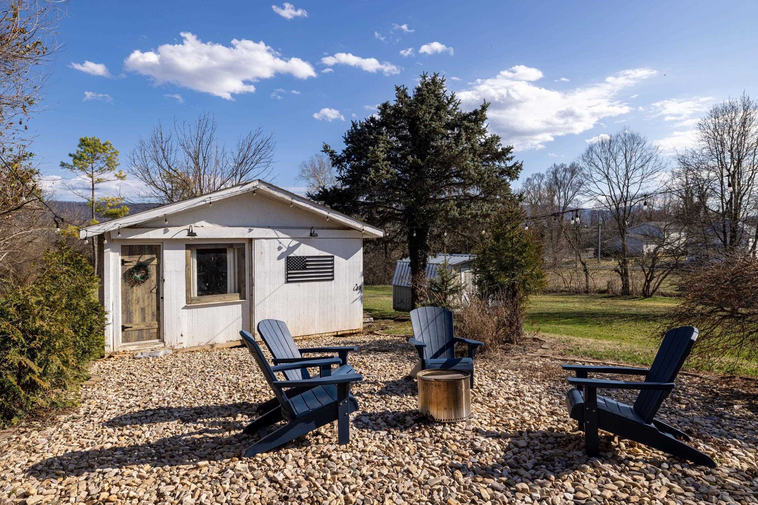 224 N CHURCH ST, WOODSTOCK, Virginia 22664, 3 Bedrooms Bedrooms, ,2 BathroomsBathrooms,Residential,224 N CHURCH ST,674286 MLS # 674286