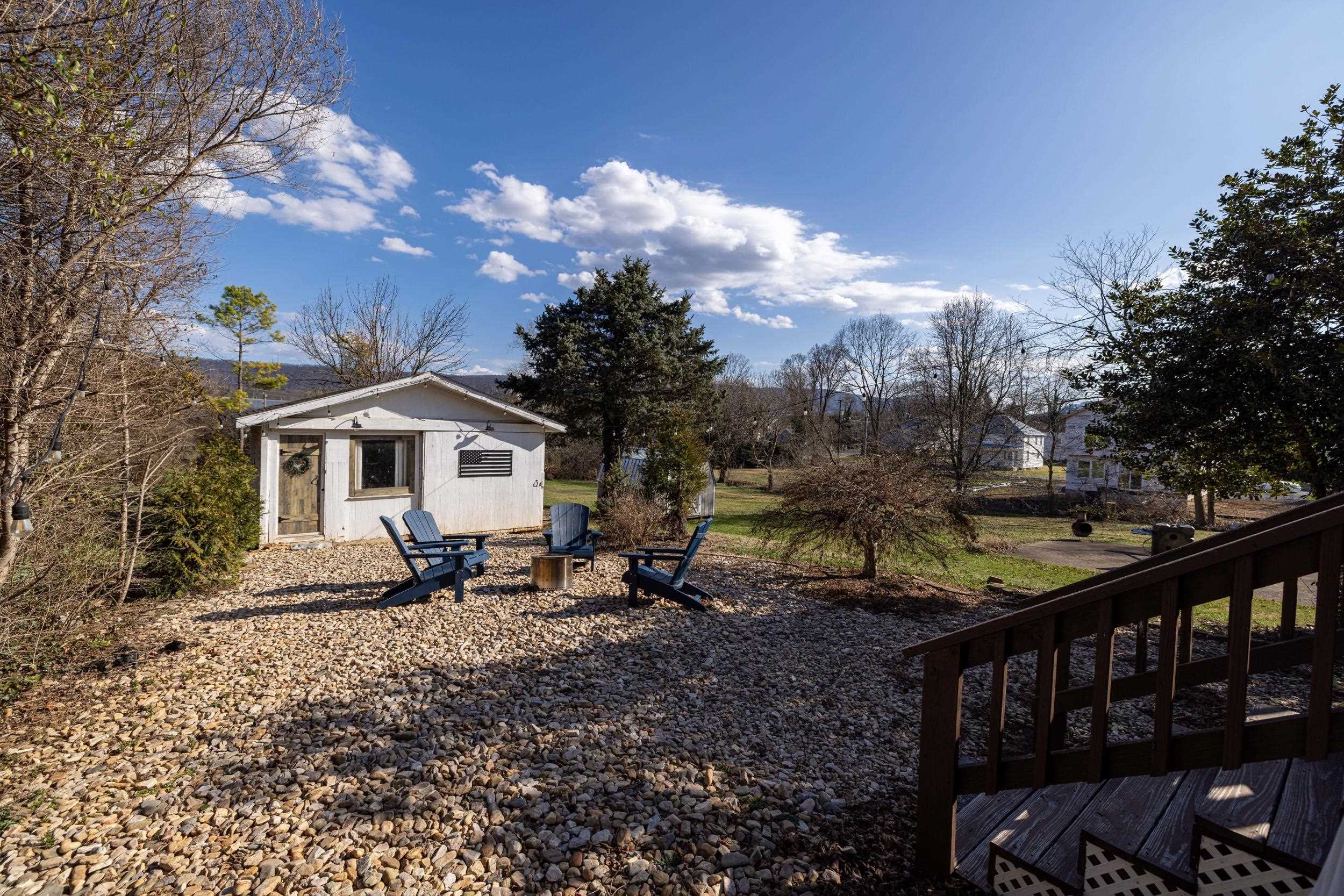 224 N CHURCH ST, WOODSTOCK, Virginia 22664, 3 Bedrooms Bedrooms, ,2 BathroomsBathrooms,Residential,224 N CHURCH ST,674286 MLS # 674286