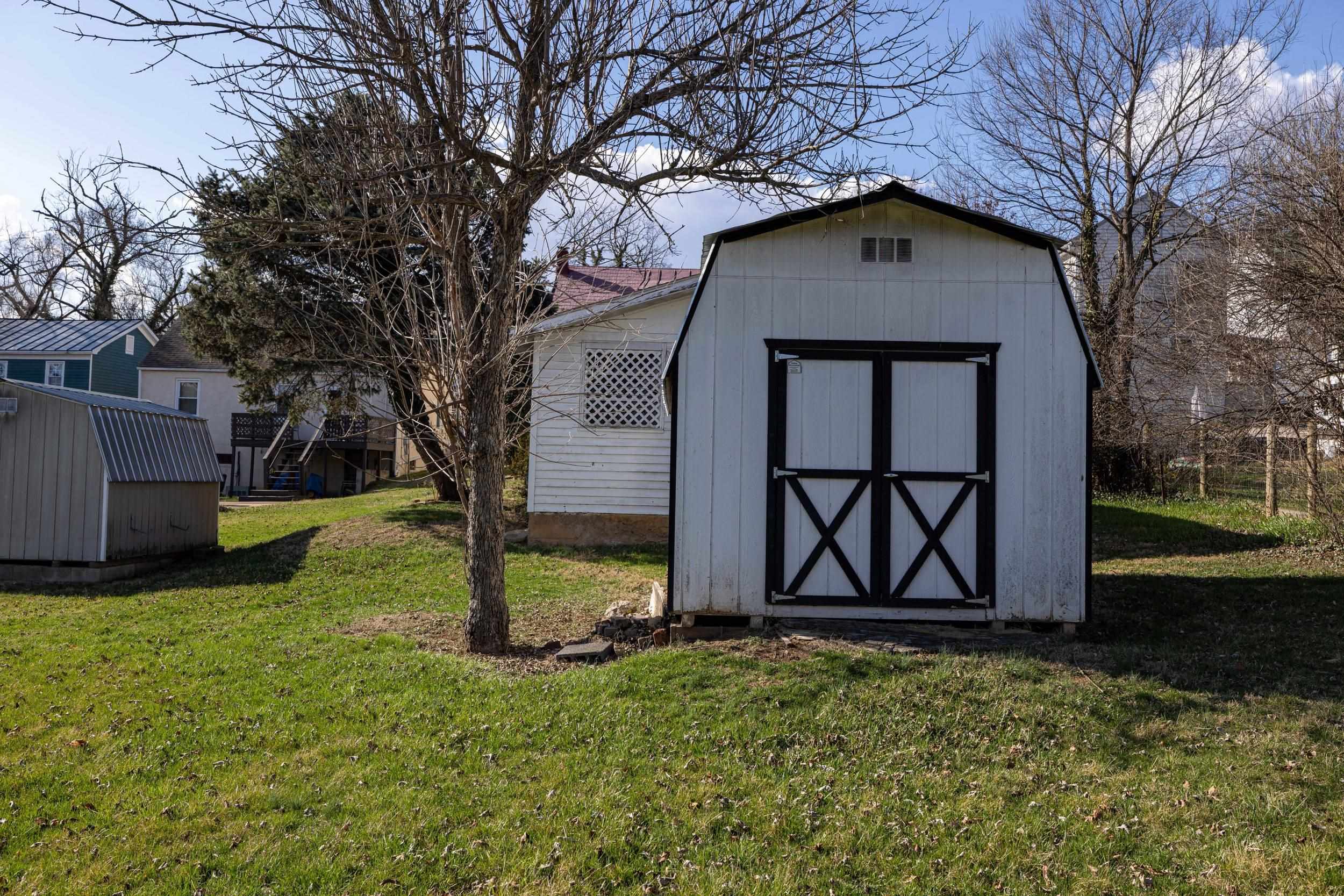 224 N CHURCH ST, WOODSTOCK, Virginia 22664, 3 Bedrooms Bedrooms, ,2 BathroomsBathrooms,Residential,224 N CHURCH ST,674286 MLS # 674286