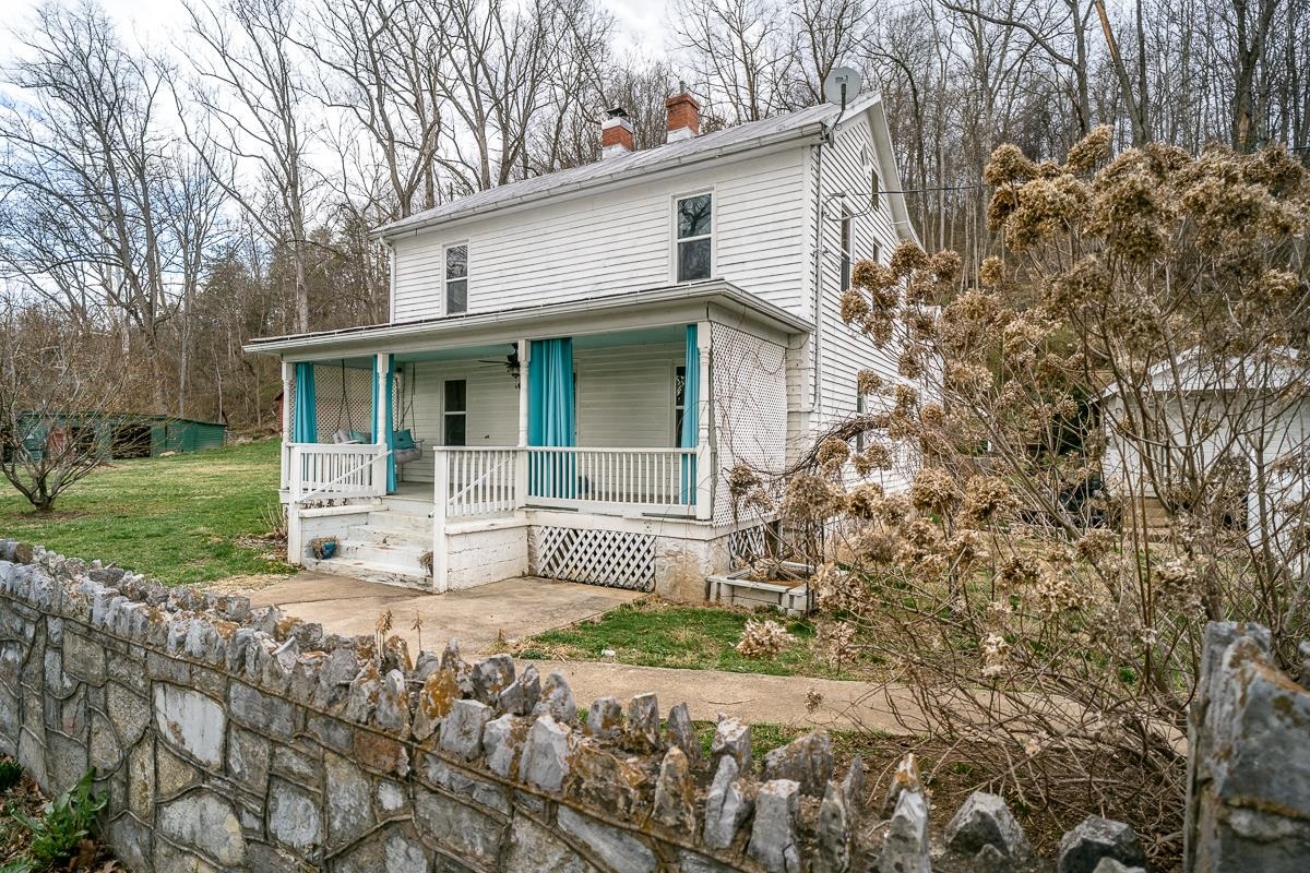 408 WOLF GAP RD, EDINBURG, Virginia 22824, 4 Bedrooms Bedrooms, ,2 BathroomsBathrooms,Residential,408 WOLF GAP RD,674295 MLS # 674295