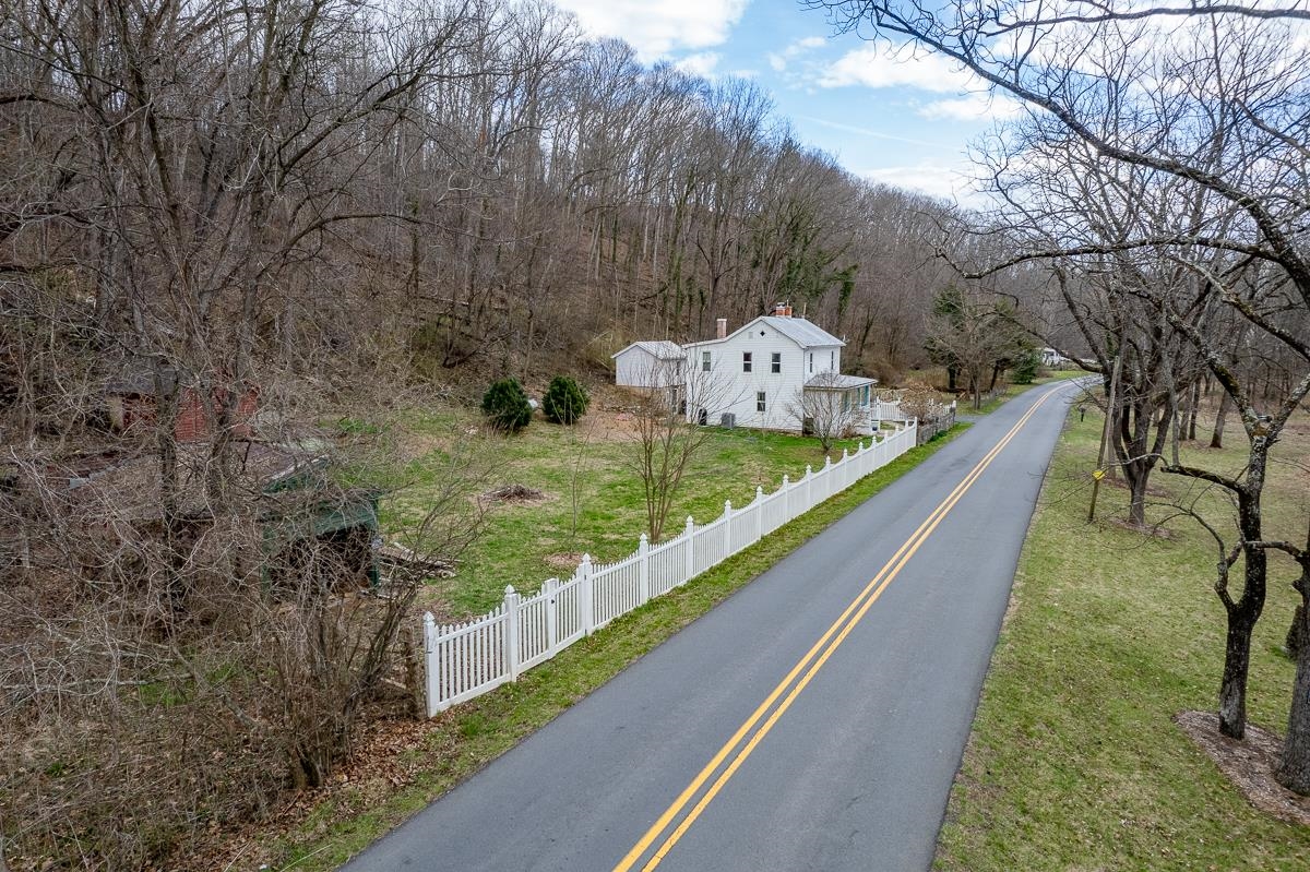 408 WOLF GAP RD, EDINBURG, Virginia 22824, 4 Bedrooms Bedrooms, ,2 BathroomsBathrooms,Residential,408 WOLF GAP RD,674295 MLS # 674295