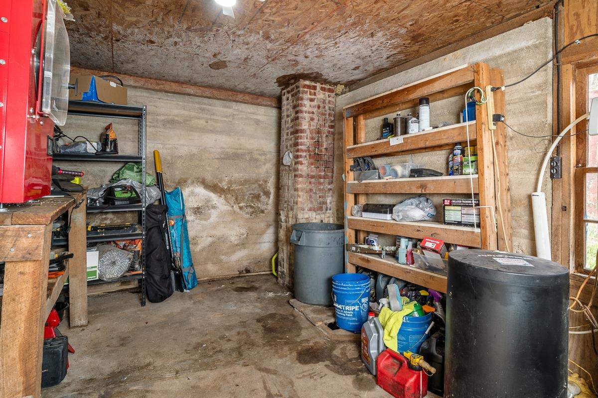 408 WOLF GAP RD, EDINBURG, Virginia 22824, 4 Bedrooms Bedrooms, ,2 BathroomsBathrooms,Residential,408 WOLF GAP RD,674295 MLS # 674295