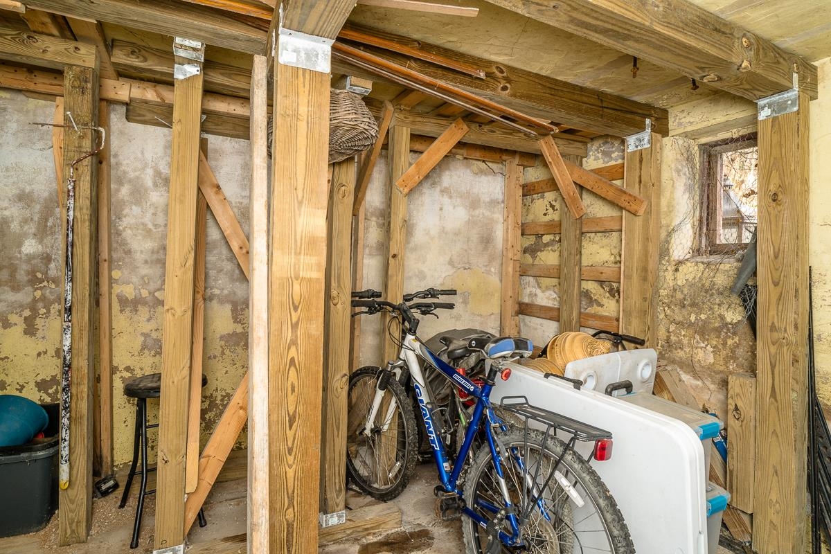 408 WOLF GAP RD, EDINBURG, Virginia 22824, 4 Bedrooms Bedrooms, ,2 BathroomsBathrooms,Residential,408 WOLF GAP RD,674295 MLS # 674295