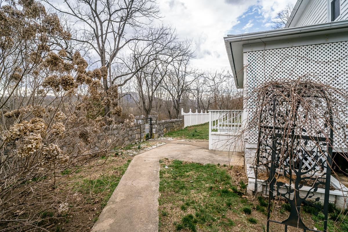 408 WOLF GAP RD, EDINBURG, Virginia 22824, 4 Bedrooms Bedrooms, ,2 BathroomsBathrooms,Residential,408 WOLF GAP RD,674295 MLS # 674295