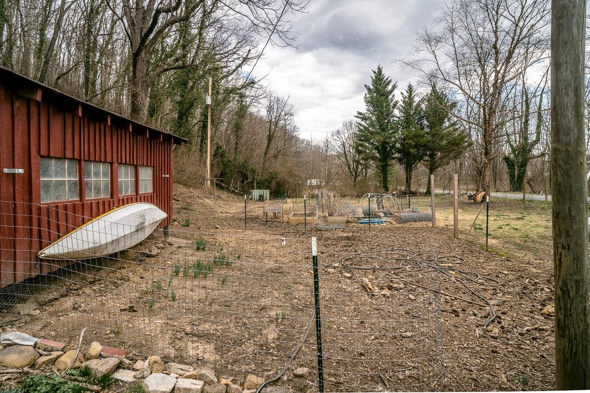 408 WOLF GAP RD, EDINBURG, Virginia 22824, 4 Bedrooms Bedrooms, ,2 BathroomsBathrooms,Residential,408 WOLF GAP RD,674295 MLS # 674295