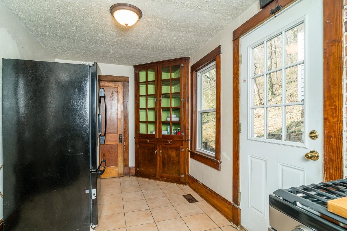 408 WOLF GAP RD, EDINBURG, Virginia 22824, 4 Bedrooms Bedrooms, ,2 BathroomsBathrooms,Residential,408 WOLF GAP RD,674295 MLS # 674295