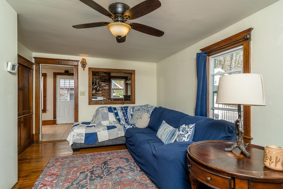 408 WOLF GAP RD, EDINBURG, Virginia 22824, 4 Bedrooms Bedrooms, ,2 BathroomsBathrooms,Residential,408 WOLF GAP RD,674295 MLS # 674295