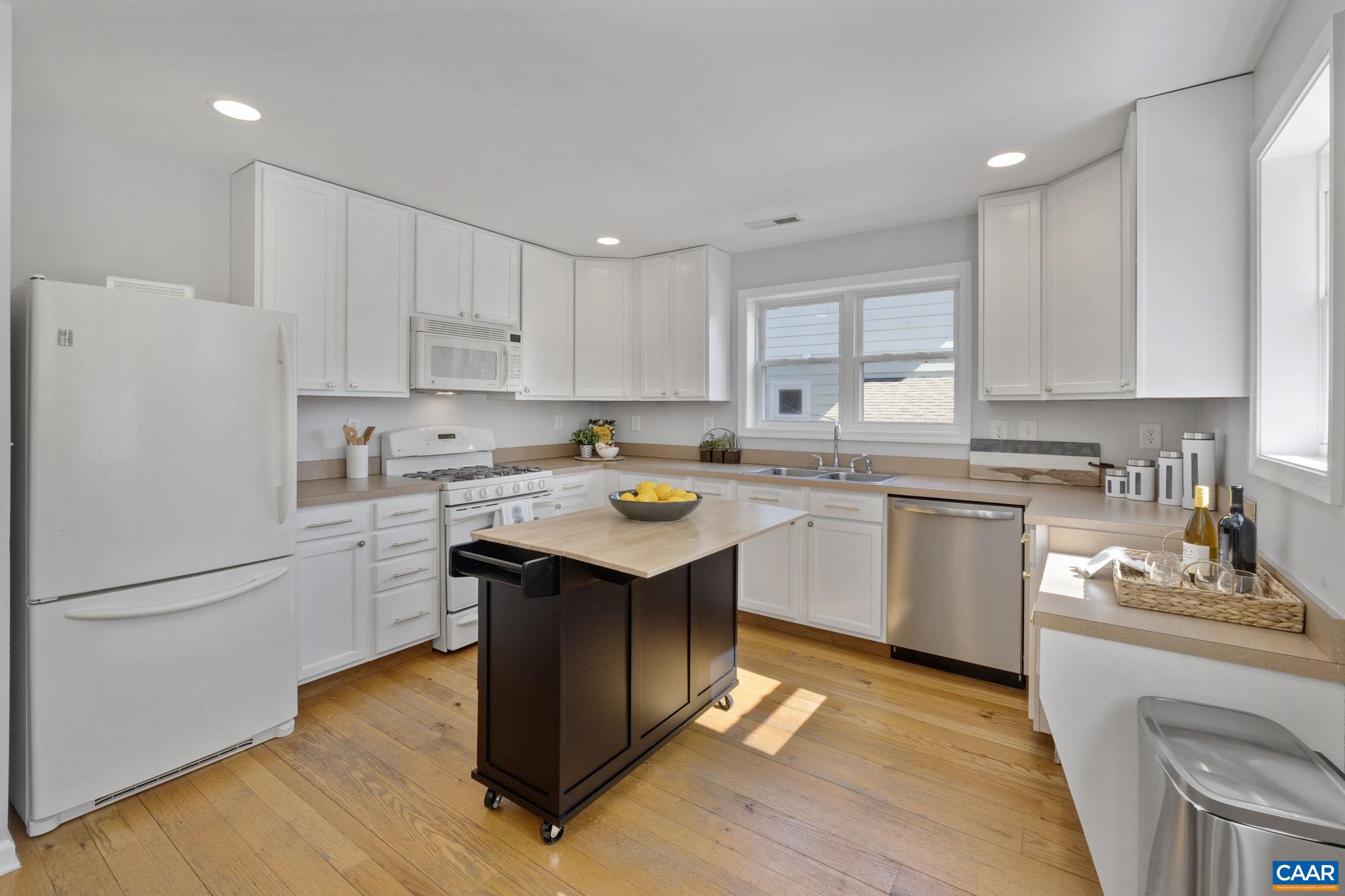 1004 PAGE ST, CHARLOTTESVILLE, Virginia 22903, 3 Bedrooms Bedrooms, ,2 BathroomsBathrooms,Residential,1004 PAGE ST,674296 MLS # 674296 1004 PAGE ST, CHARLOTTESVILLE, Virginia 22903, 3 Bedrooms Bedrooms, ,2 BathroomsBathrooms,Residential,1004 PAGE ST,674296 MLS # 674296