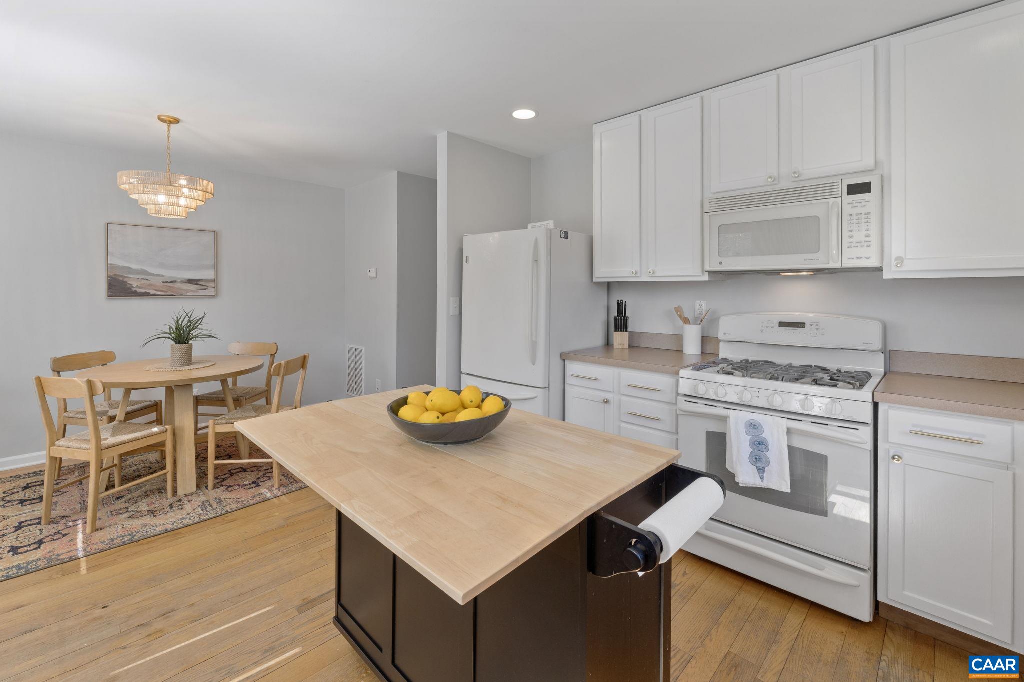 1004 PAGE ST, CHARLOTTESVILLE, Virginia 22903, 3 Bedrooms Bedrooms, ,2 BathroomsBathrooms,Residential,1004 PAGE ST,674296 MLS # 674296 1004 PAGE ST, CHARLOTTESVILLE, Virginia 22903, 3 Bedrooms Bedrooms, ,2 BathroomsBathrooms,Residential,1004 PAGE ST,674296 MLS # 674296