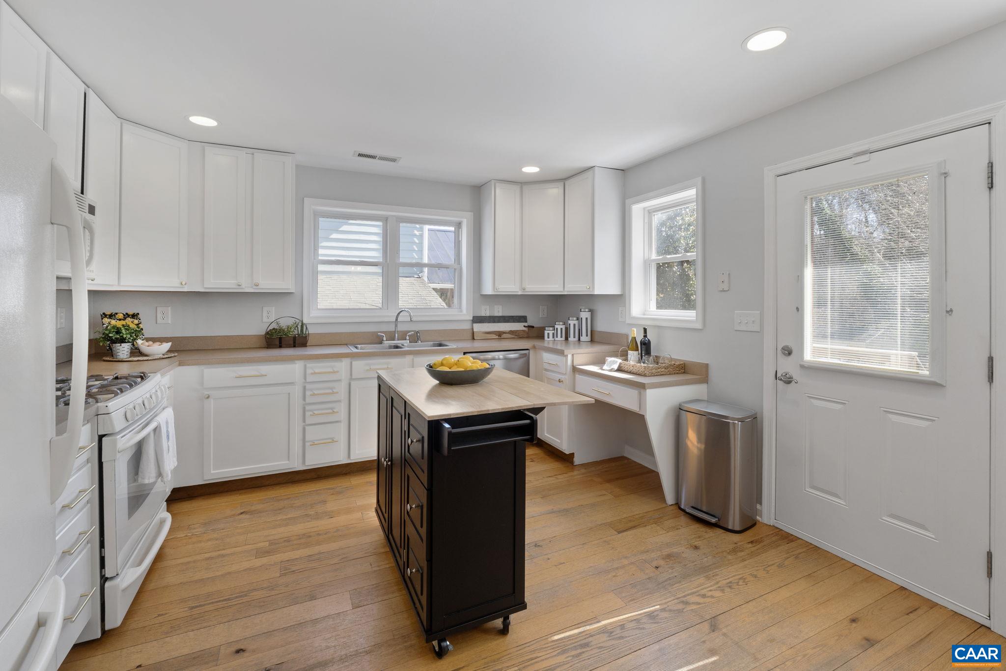 1004 PAGE ST, CHARLOTTESVILLE, Virginia 22903, 3 Bedrooms Bedrooms, ,2 BathroomsBathrooms,Residential,1004 PAGE ST,674296 MLS # 674296 1004 PAGE ST, CHARLOTTESVILLE, Virginia 22903, 3 Bedrooms Bedrooms, ,2 BathroomsBathrooms,Residential,1004 PAGE ST,674296 MLS # 674296