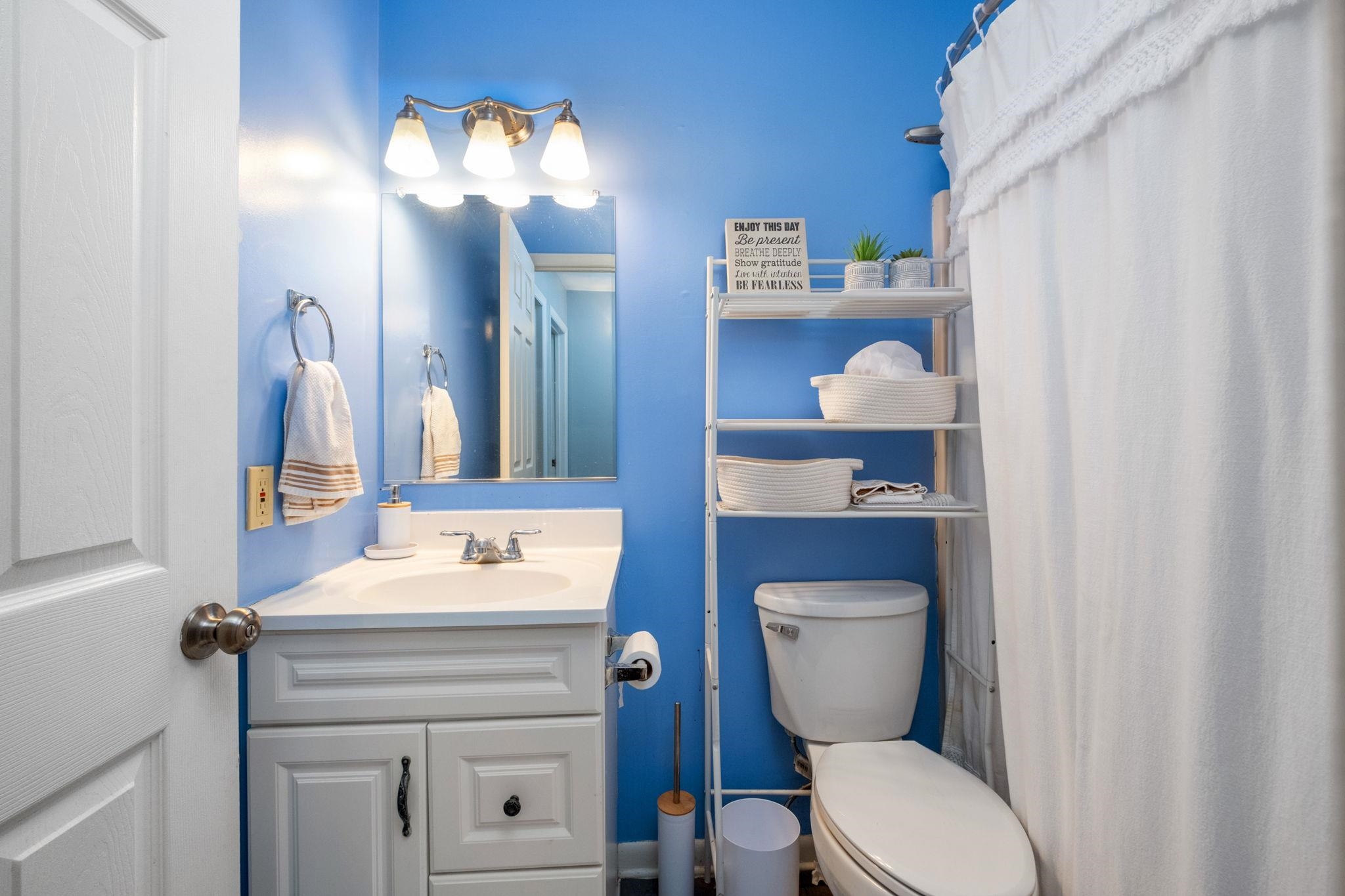 1360 BRADLEY DR, HARRISONBURG, Virginia 22801, 4 Bedrooms Bedrooms, ,2 BathroomsBathrooms,Residential,1360 BRADLEY DR,674298 MLS # 674298