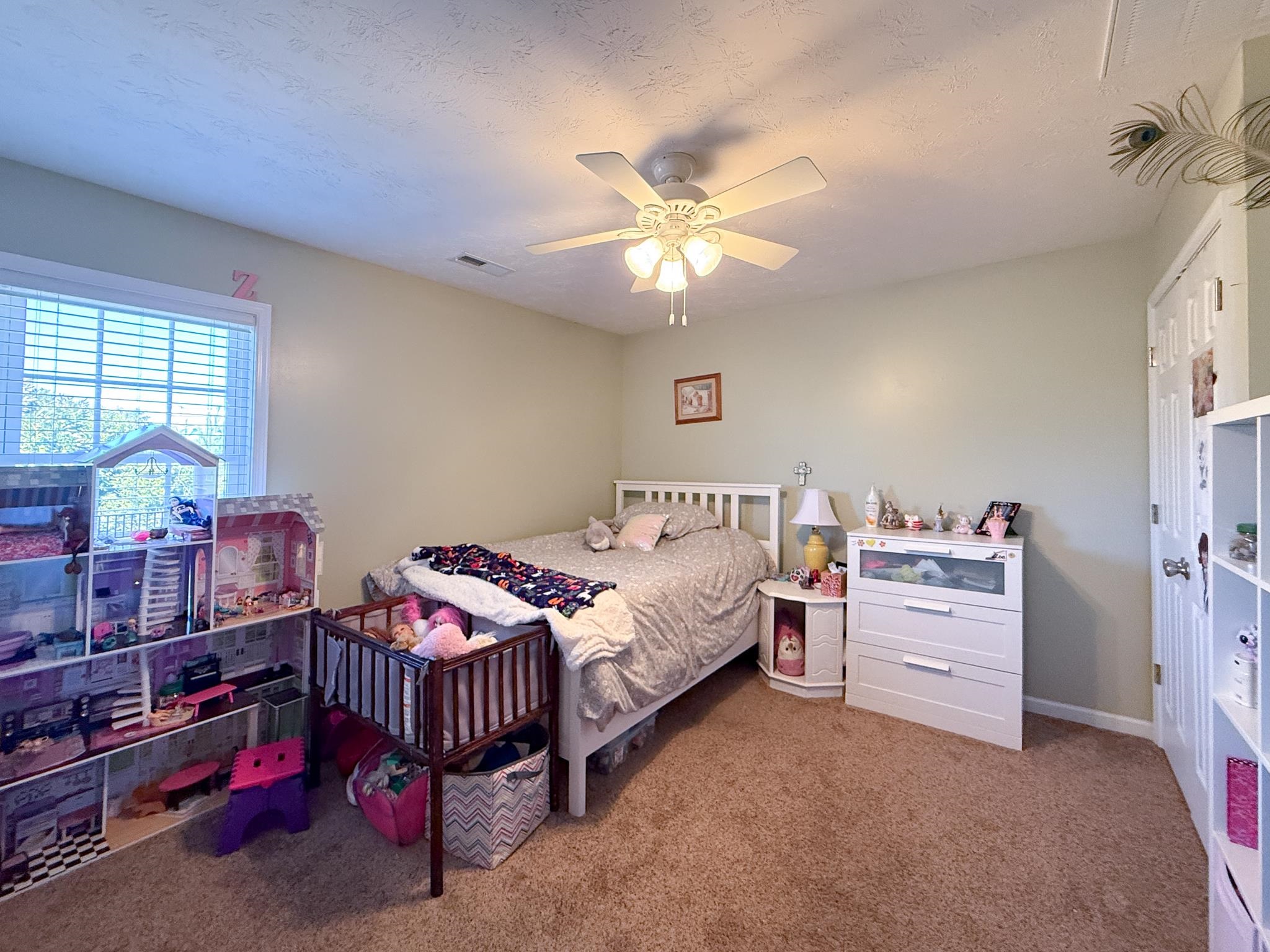 35 DEVONSHIRE CT, FISHERSVILLE, Virginia 22939, 5 Bedrooms Bedrooms, ,3 BathroomsBathrooms,Residential,35 DEVONSHIRE CT,674300 MLS # 674300