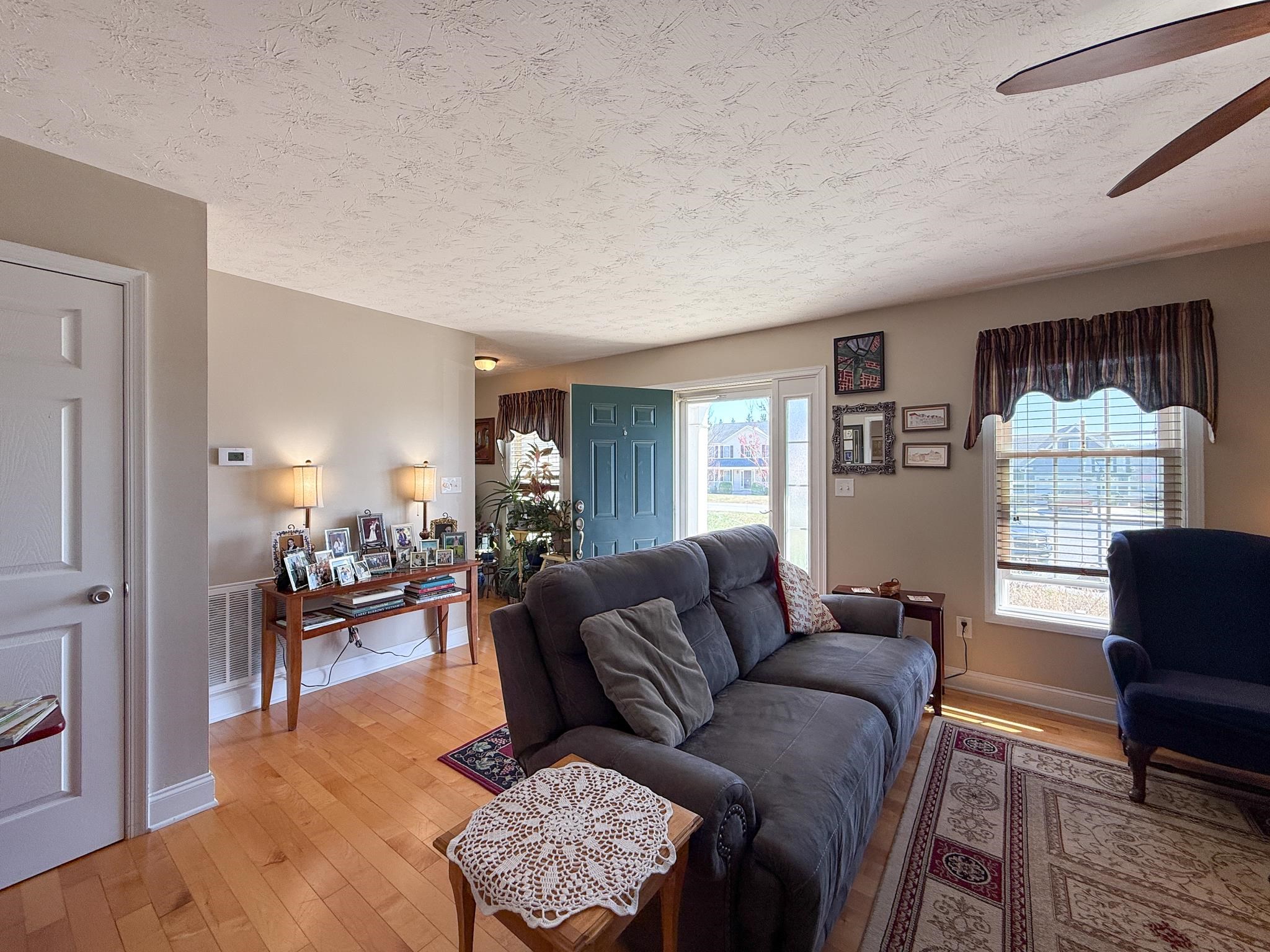 35 DEVONSHIRE CT, FISHERSVILLE, Virginia 22939, 5 Bedrooms Bedrooms, ,3 BathroomsBathrooms,Residential,35 DEVONSHIRE CT,674300 MLS # 674300